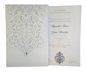 LC 1080 Royal Baroque White Lace Pocket Invitation-3912