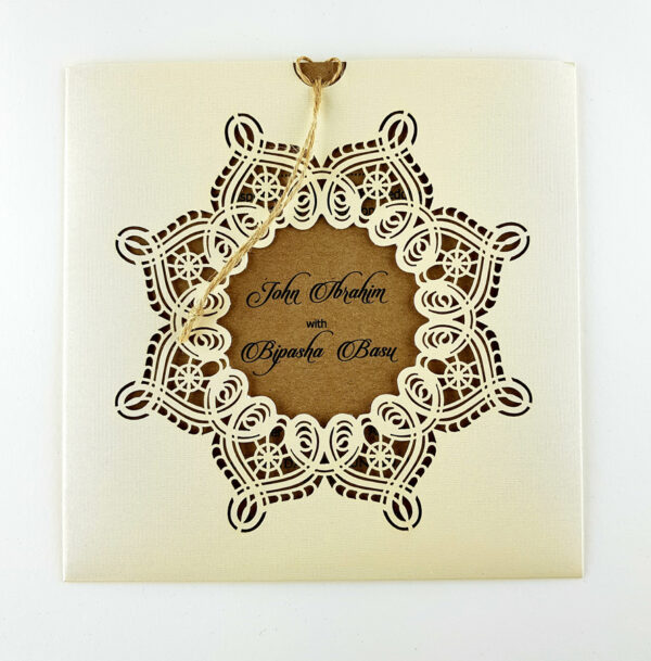 SC 5621 Exquisite vintage lace design pocket invitation-0