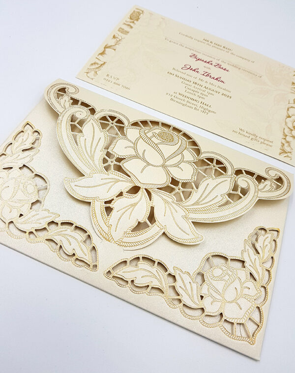 SC 5532 Laser cut Pocket Invitation-5952