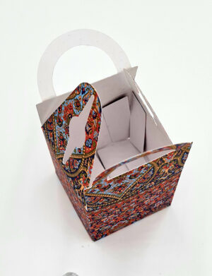 Gorgeous Mandala Design favour boxes in red and blue
